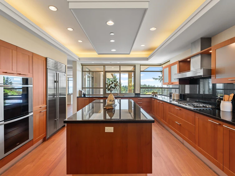 4936 Meadfeild Road, West Vancouver, BC, V7W 3J8 - 6
