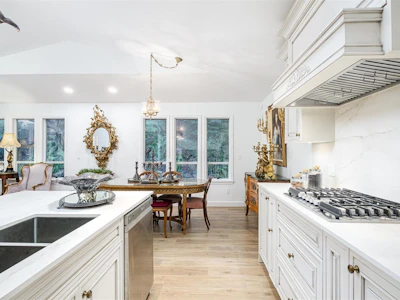 6780 Marine Drive - 5