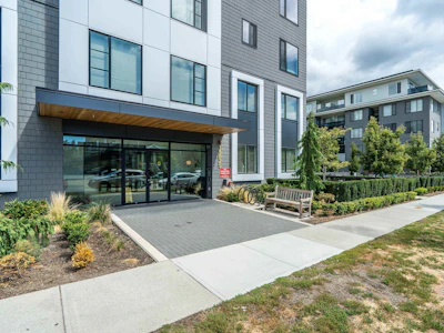 620-15825 85 Avenue - 3