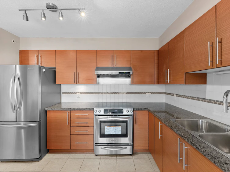 2904-2225 Holdom Avenue, Burnaby, BC, V5B 0A1 - 12