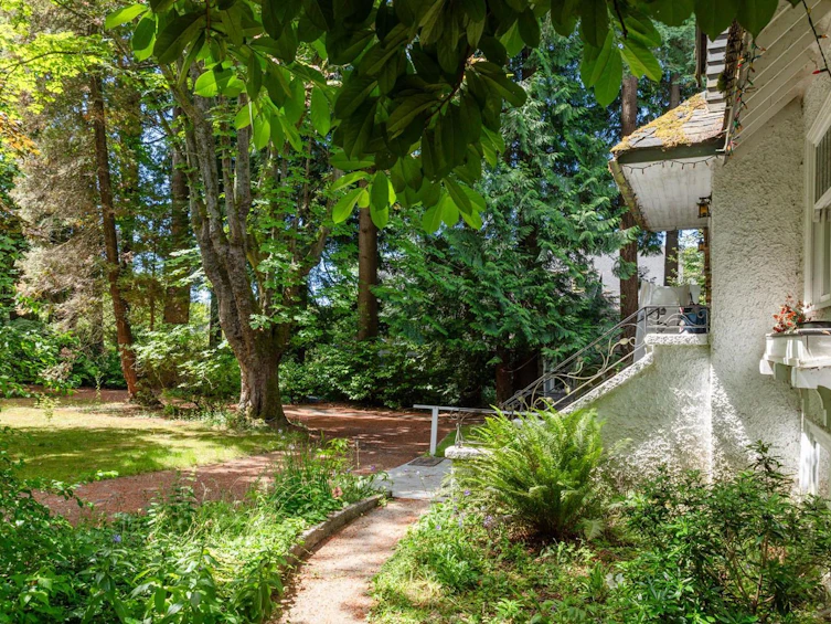 4755 W 6th Avenue, Vancouver, BC, V6T 1C4 - 2