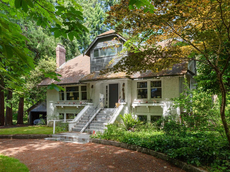 4755 W 6th Avenue, Vancouver BC V6T 1C4