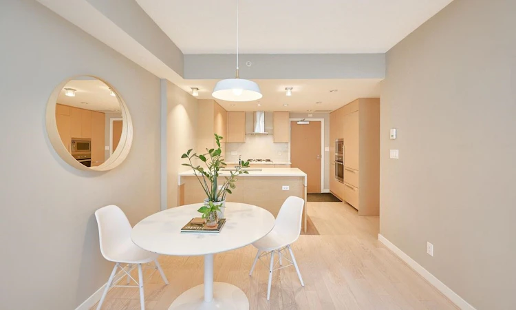 209-508 W 29th Avenue