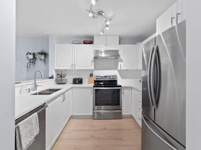 304-137 W 17th Street - 2