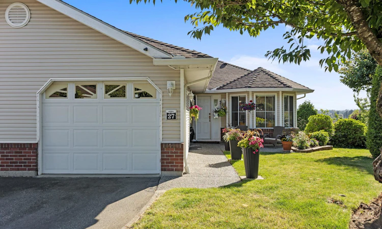 27-1973 Winfield Drive