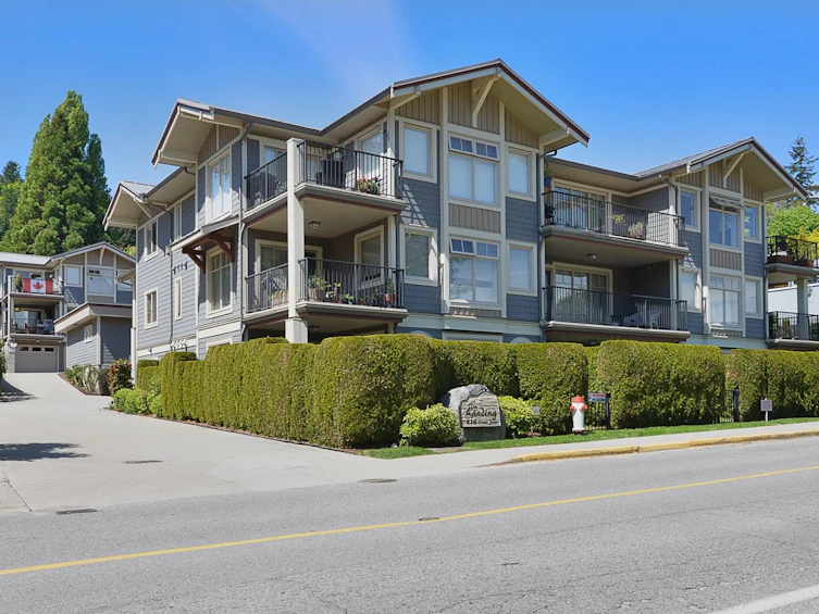 105-414 Gower Point Road, Gibsons, BC, V0N 1V5