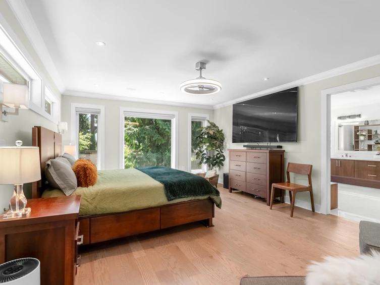 693 E Osborne Road, North Vancouver, BC, V7N 1M8 - 22