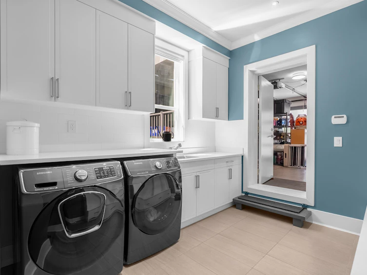 693 E Osborne Road, North Vancouver, BC, V7N 1M8 - 17