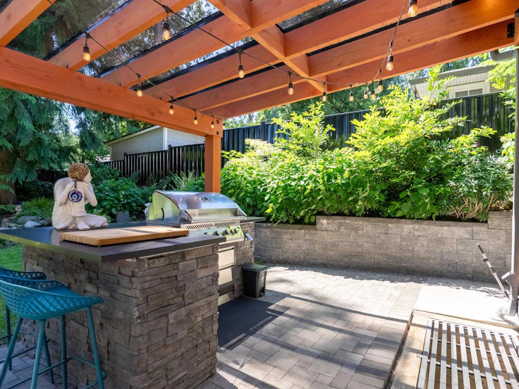 693 E Osborne Road, North Vancouver, BC, V7N 1M8 - 39