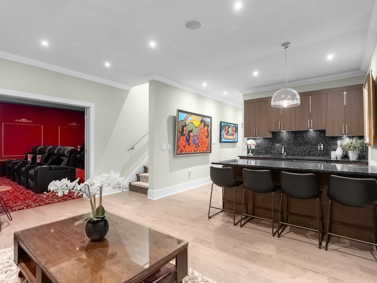 693 E Osborne Road, North Vancouver, BC, V7N 1M8 - 32