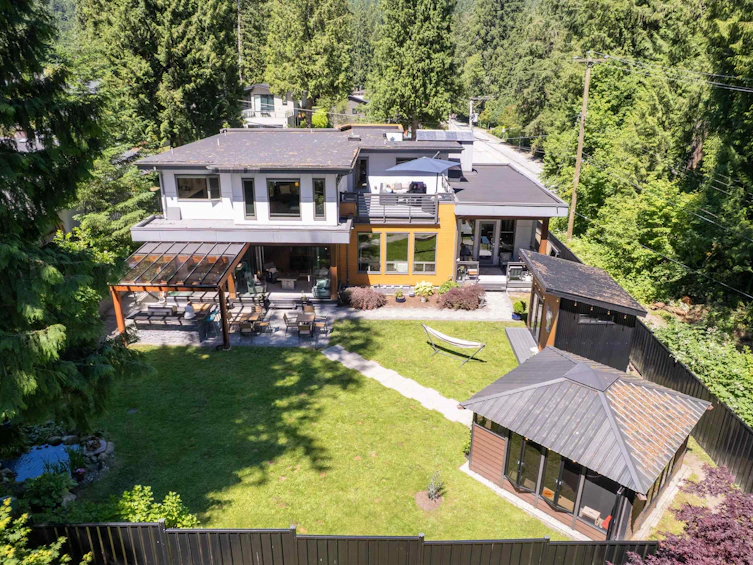 693 E Osborne Road, North Vancouver, BC, V7N 1M8 - 5