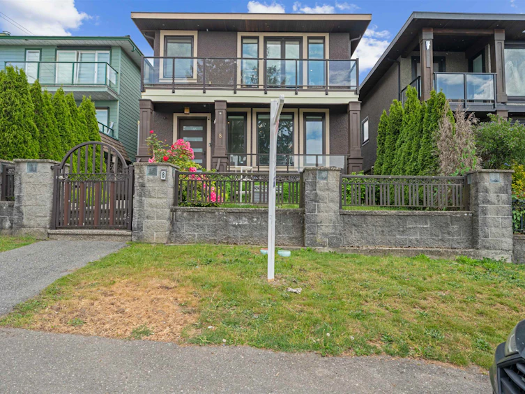 8 Glynde Avenue, Burnaby, BC, V5B 3J2 - 34