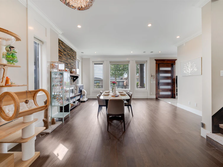 8 Glynde Avenue, Burnaby, BC, V5B 3J2 - 8