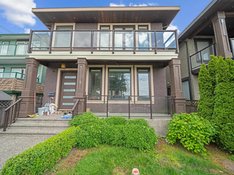 8 Glynde Avenue, Burnaby, BC, V5B 3J2 - 2