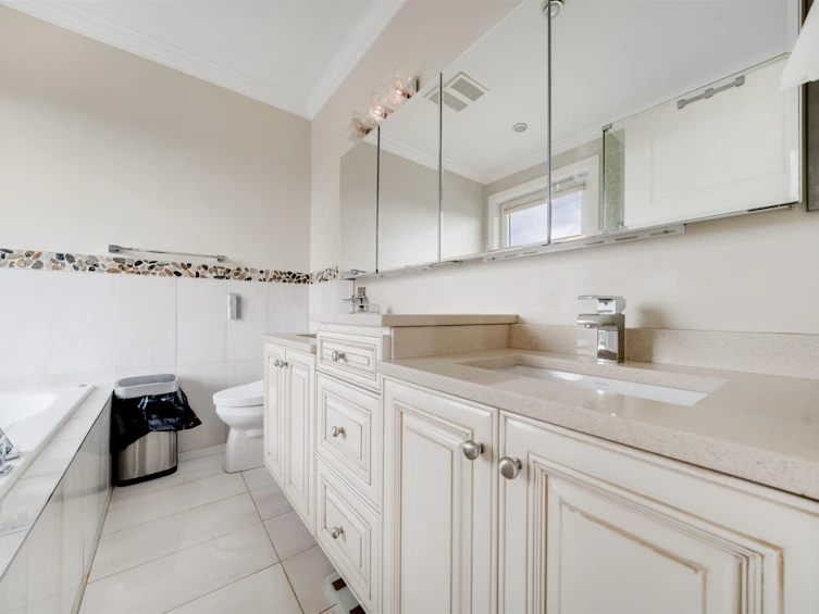 8 Glynde Avenue, Burnaby, BC, V5B 3J2 - 31
