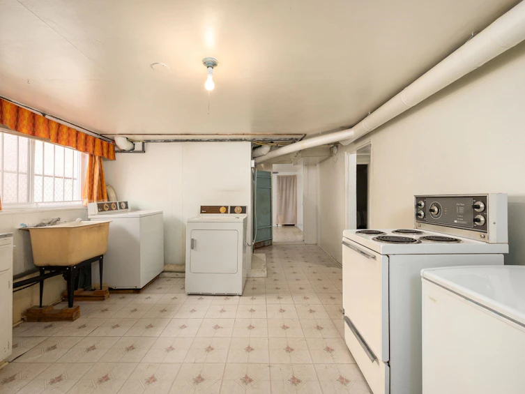 855 Nanaimo Street, Vancouver, BC, V5L 4S8 - 15