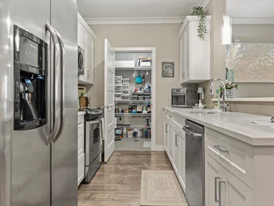 104-45630 Spadina Avenue - 5