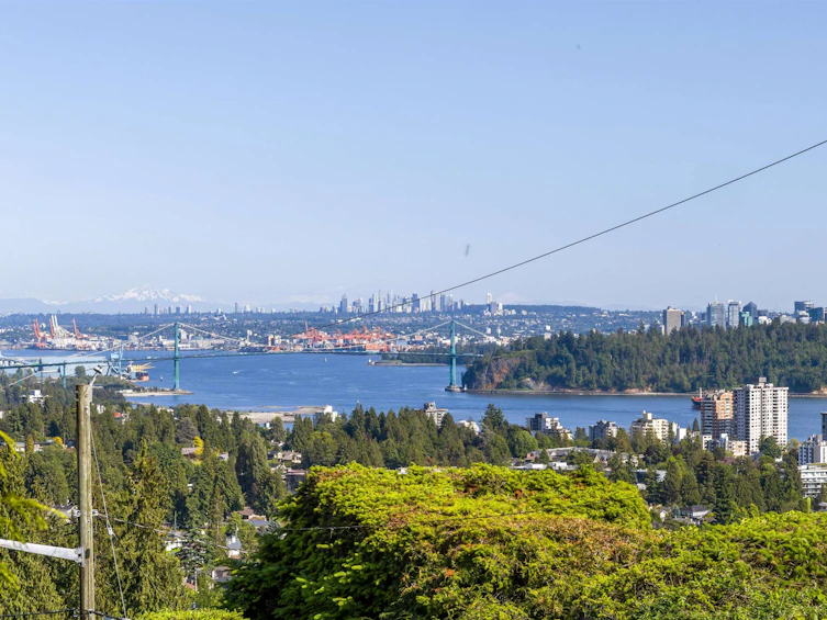 2575 Queens Avenue, West Vancouver, BC, V7V 2Y9 - 38