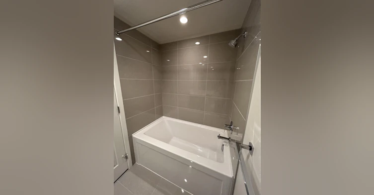 1502-3100 Windsor Gate, Coquitlam, BC, V3B 0P3 - 12