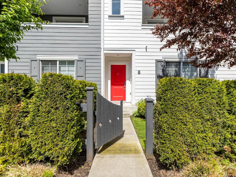 26-16337 15 Avenue, Surrey, BC, V4A 0C3