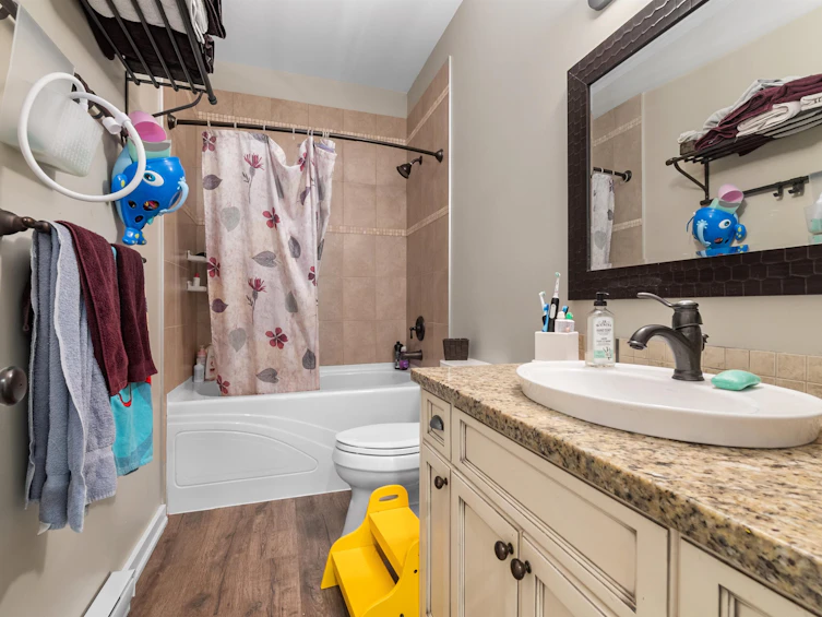 45419 Magdalena Place, Cultus Lake, BC, V2R 0K7 - 27