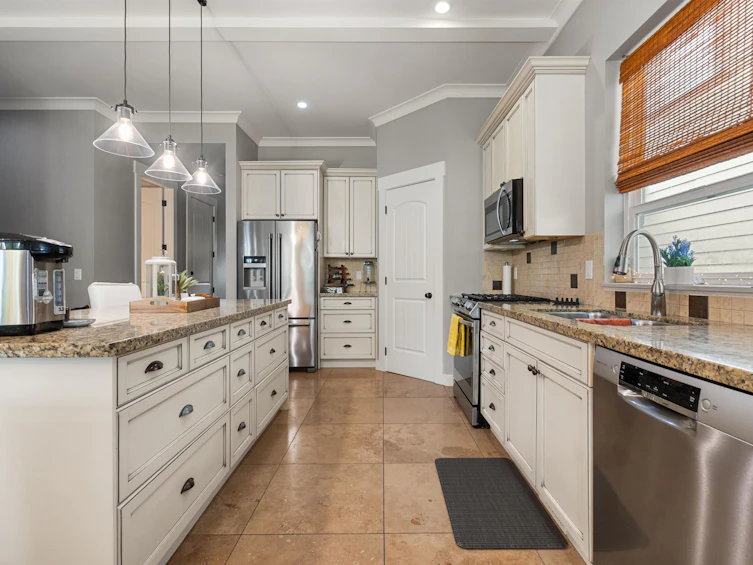 45419 Magdalena Place, Cultus Lake, BC, V2R 0K7 - 10