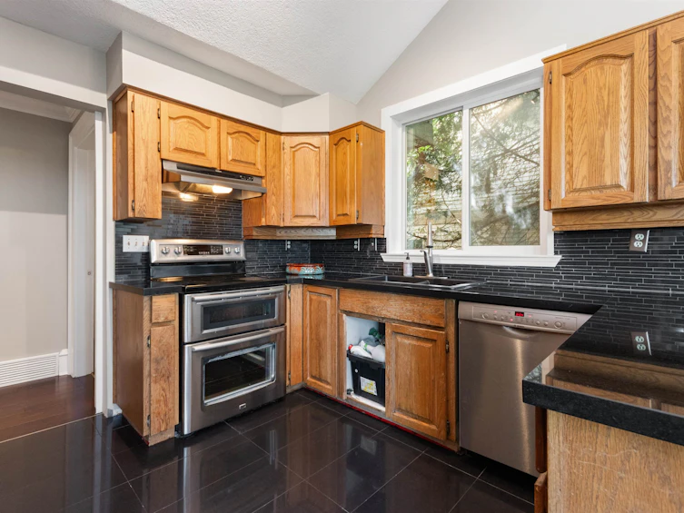 2716 St Moritz Way, Abbotsford, BC, V3G 1C3 - 8