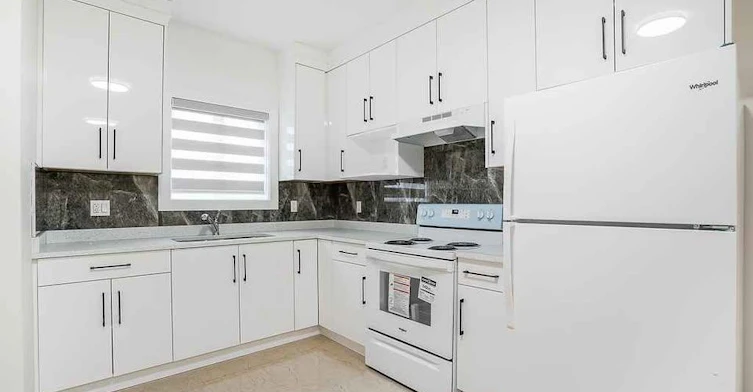 17800 Barnston, Surrey, BC, V3X 0E2 - 2