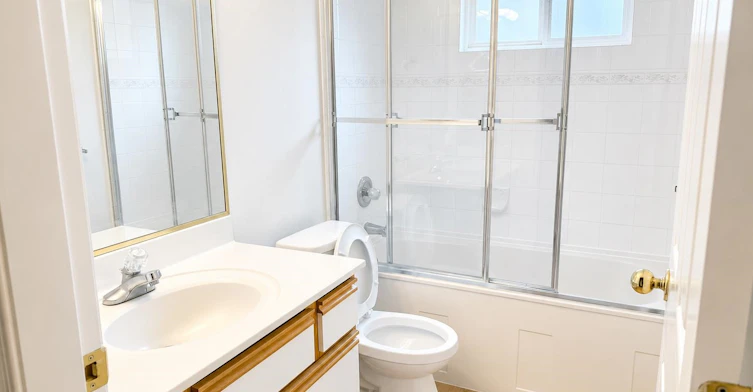 7000 Gray Avenue, Burnaby, BC, V5J 3Y8 - 10
