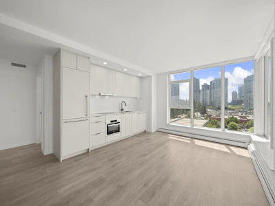 608-13685 102 Avenue - 5
