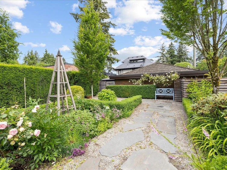 4693 W 3rd Avenue, Vancouver, BC, V6R 1N5 - 38