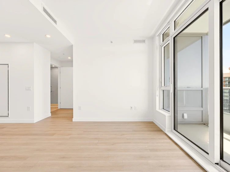 1807-6087 Wilson Avenue, Burnaby, BC, V5H 0M1 - 3
