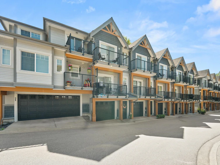 25-22810 113 Avenue, Maple Ridge, BC, V2X 3N2 - 2