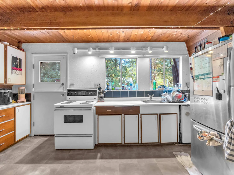 8160 Alpine Way, Whistler, BC, V8E 0G2 - 8