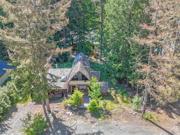 8160 Alpine Way, Whistler, BC, V8E 0G2 - 2