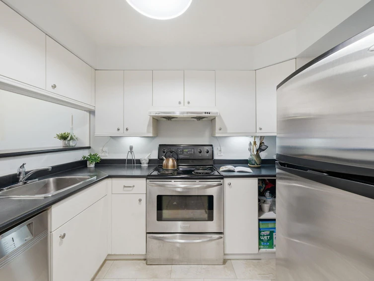 203-555 E 8th Avenue, Vancouver, BC, V5T 1S9 - 11