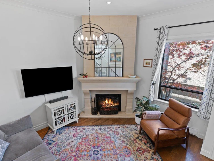 8-1266 W 6th Avenue, Vancouver, BC, V6H 1A5 - 2