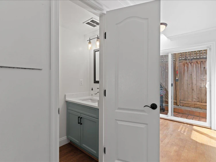 8-1266 W 6th Avenue, Vancouver, BC, V6H 1A5 - 11