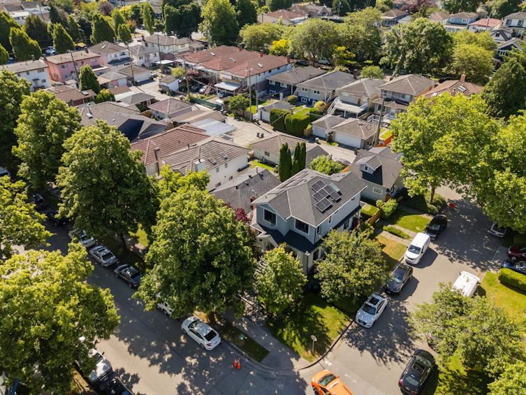 116 E 37th Avenue, Vancouver, BC, V5W 1E4 - 4