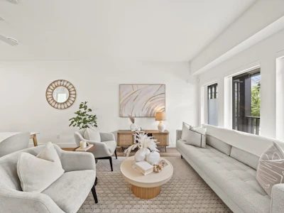 213-1306 Laval Square - 3
