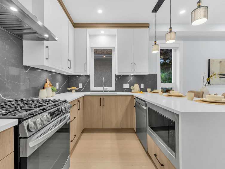 2619 Mcgill Street, Vancouver, BC, V5K 1H2 - 10