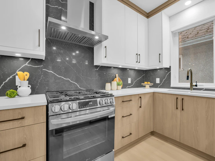 2619 Mcgill Street, Vancouver, BC, V5K 1H2 - 12