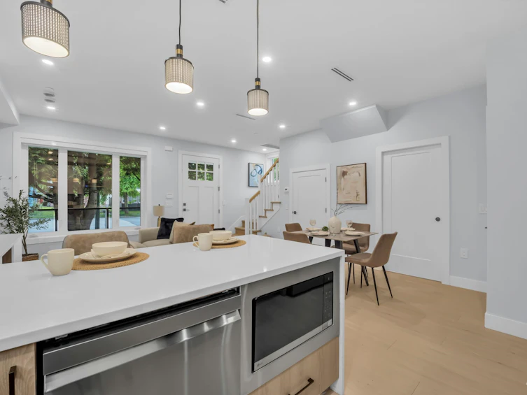2619 Mcgill Street, Vancouver, BC, V5K 1H2 - 8