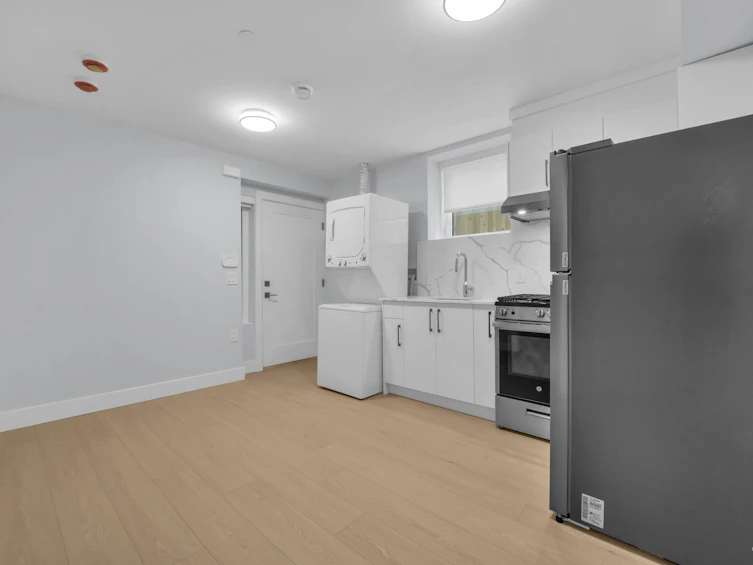 2619 Mcgill Street, Vancouver, BC, V5K 1H2 - 26