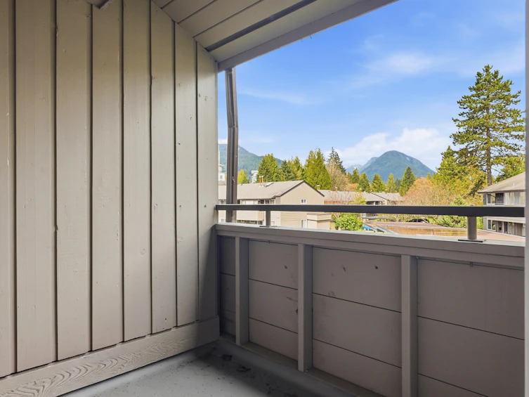 2329 Mountain Highway, North Vancouver, BC, V7J 2N2 - 19