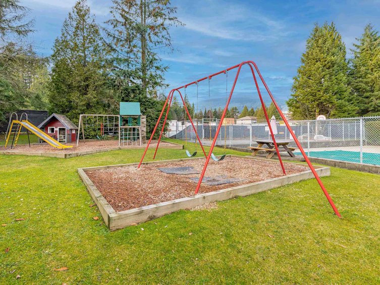 2329 Mountain Highway, North Vancouver, BC, V7J 2N2 - 37