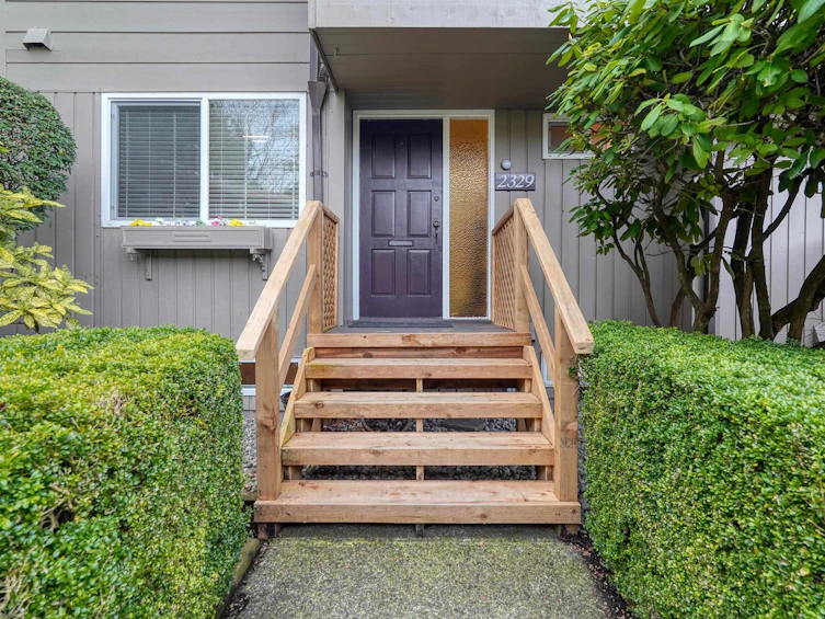 2329 Mountain Highway, North Vancouver, BC, V7J 2N2 - 33