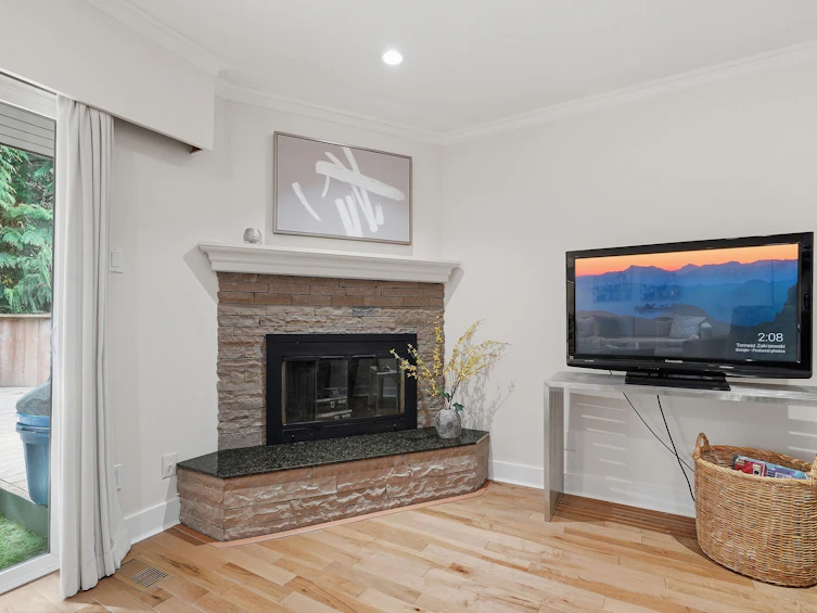 2329 Mountain Highway, North Vancouver, BC, V7J 2N2 - 13