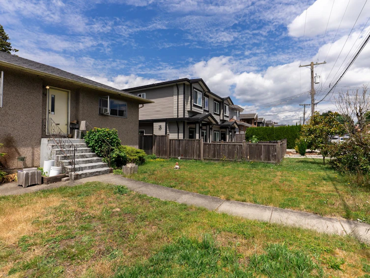 7465 Rosewood Street, Burnaby, BC, V5E 2G6 - 11