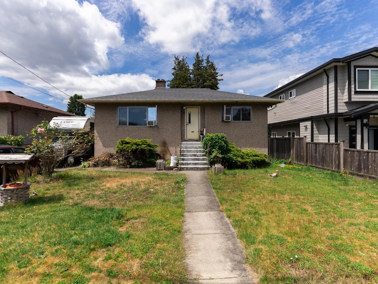 7465 Rosewood Street, Burnaby, BC, V5E 2G6
